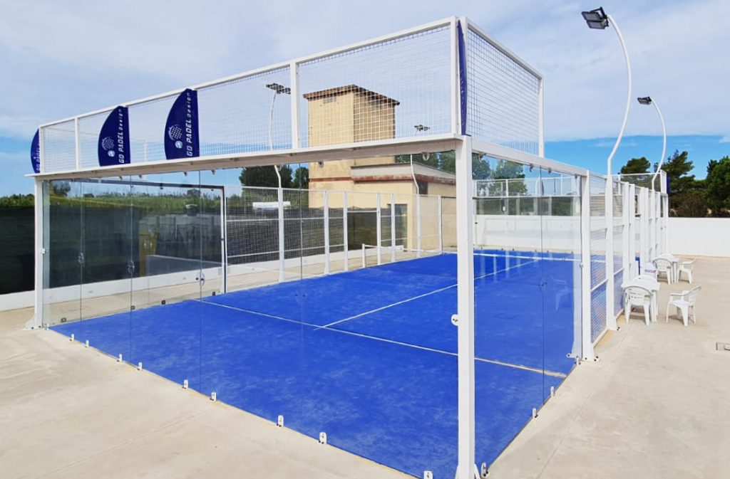 campo da padel realizzato da Urbana Costruzioni